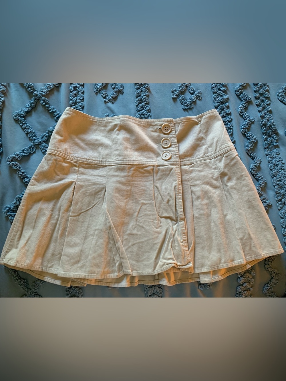 Old Navy Y2K Cream Corduroy Pleated Low-Rise Mini Skirt with Side Buttons